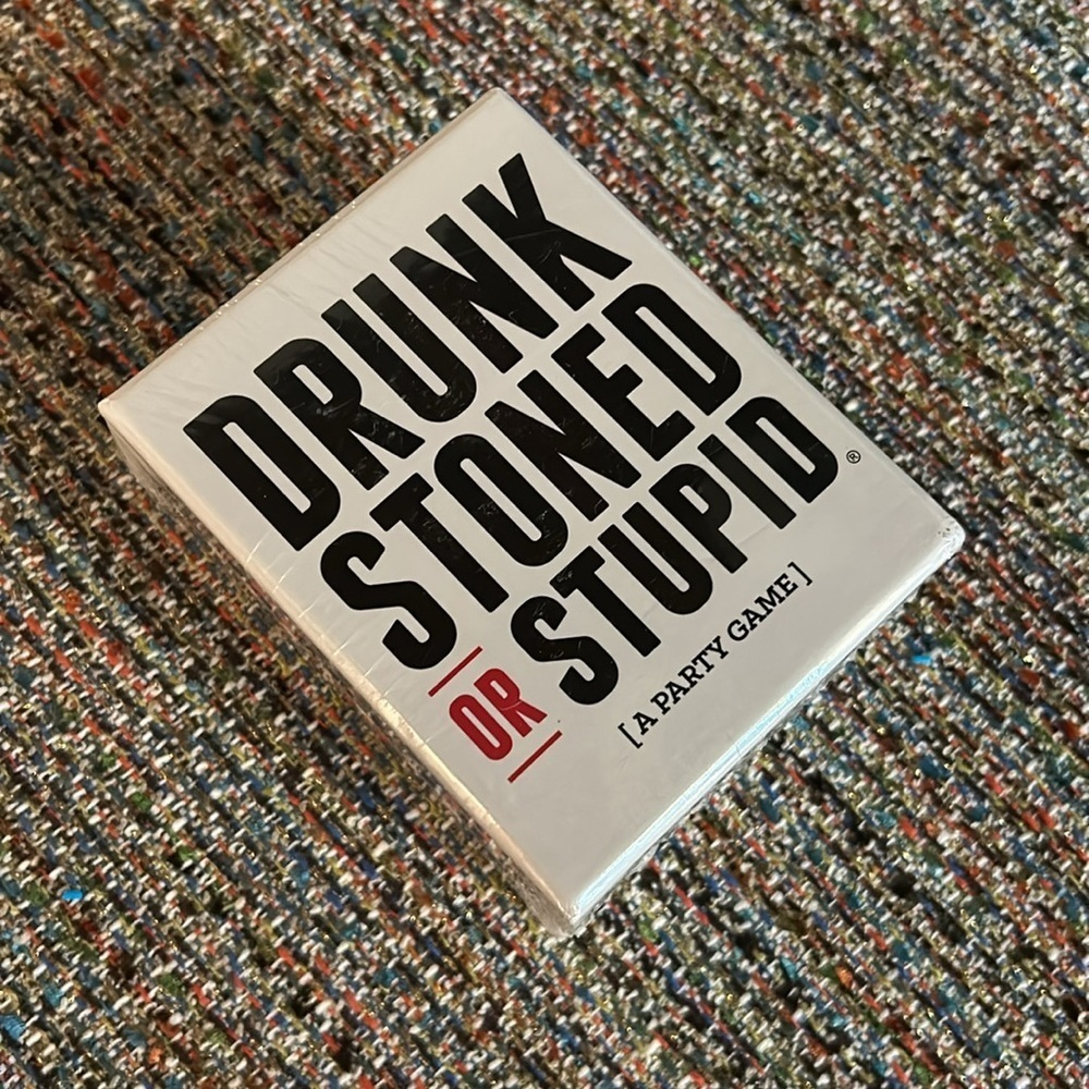DRUNK STONED OR STUPID A PARTY GAME adults only - Picture 6 of 7